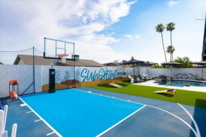 Sportscourt Hot Tub & Pool Game Room Cornhole BBQ